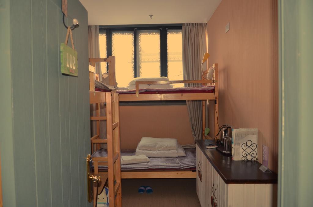 Snail Youth Hostel Huzhou Room photo